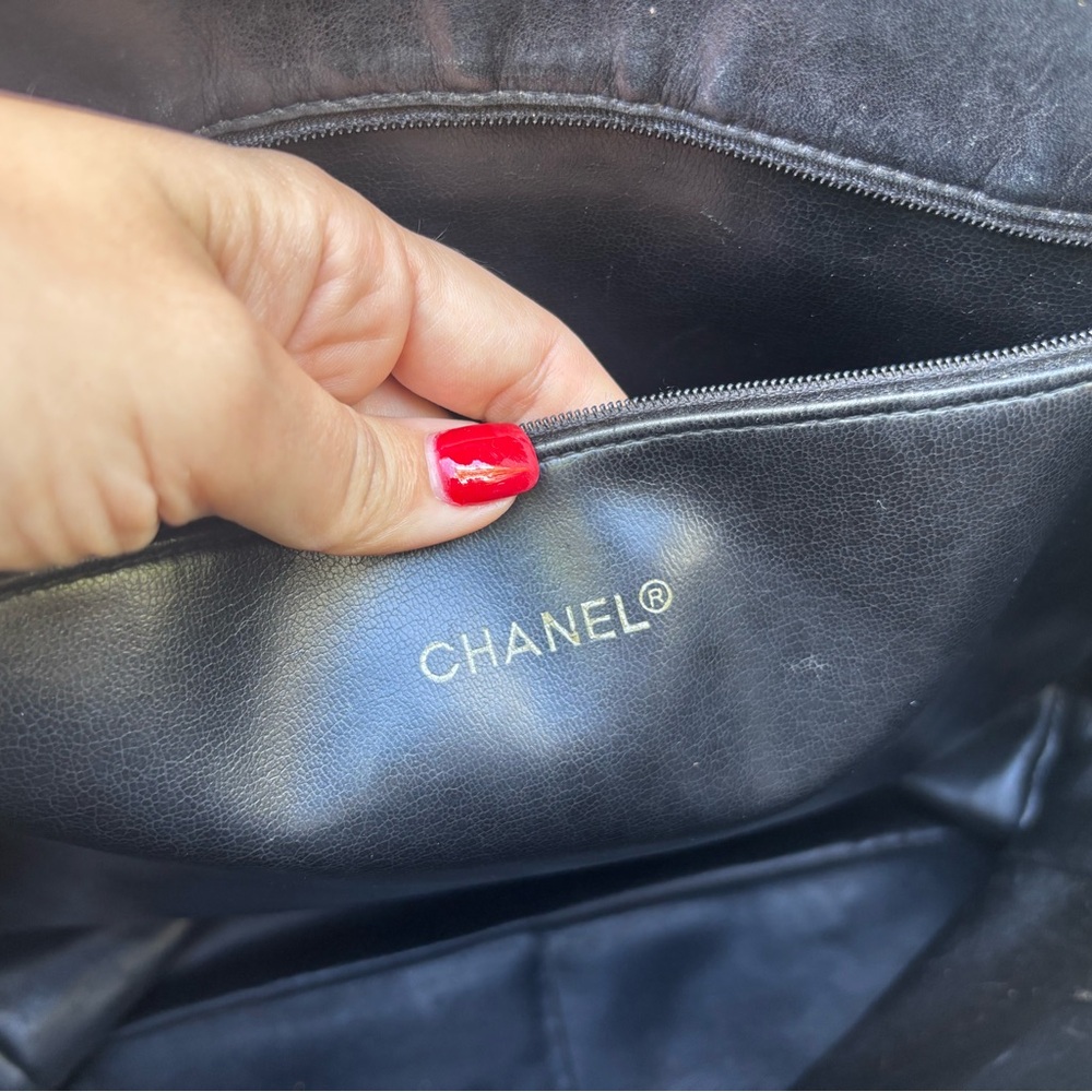 Authentic CHANEL vintage black lambskin leather shopping tote - Picture 16 of 16